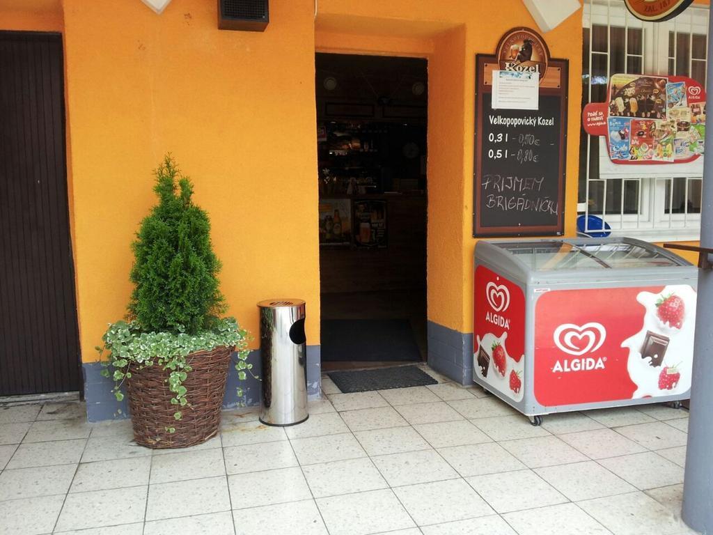 Guesthouse Zuzana Spacince 외부 사진