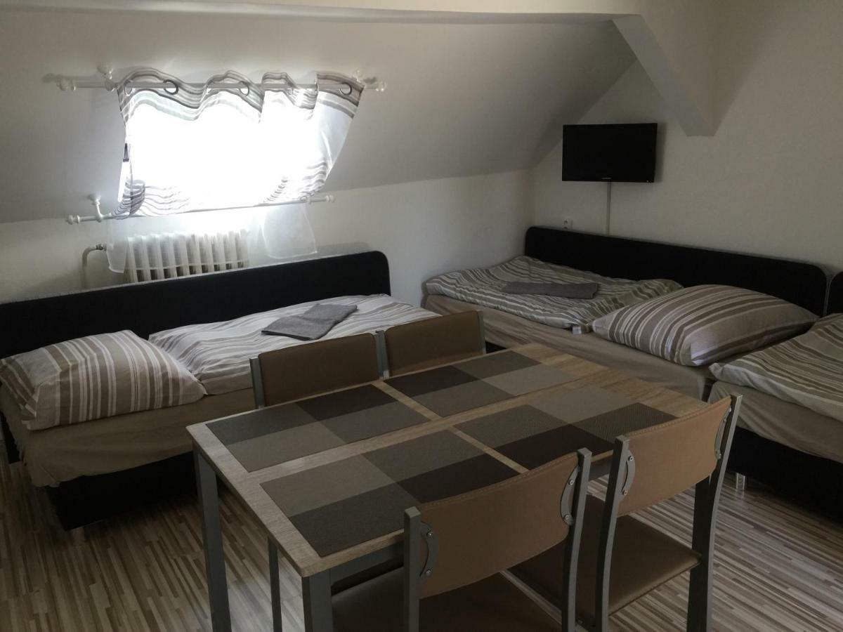 Guesthouse Zuzana Spacince 외부 사진